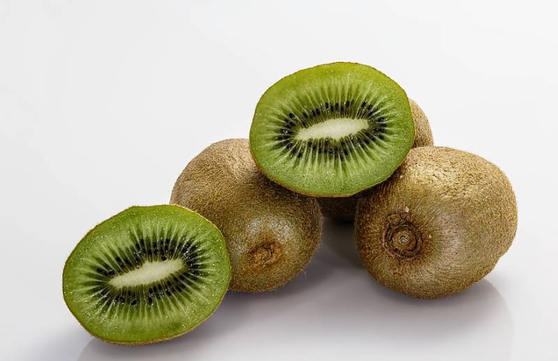 kiwi allergic effects , benefits , nutrition facts and kiwi recipes