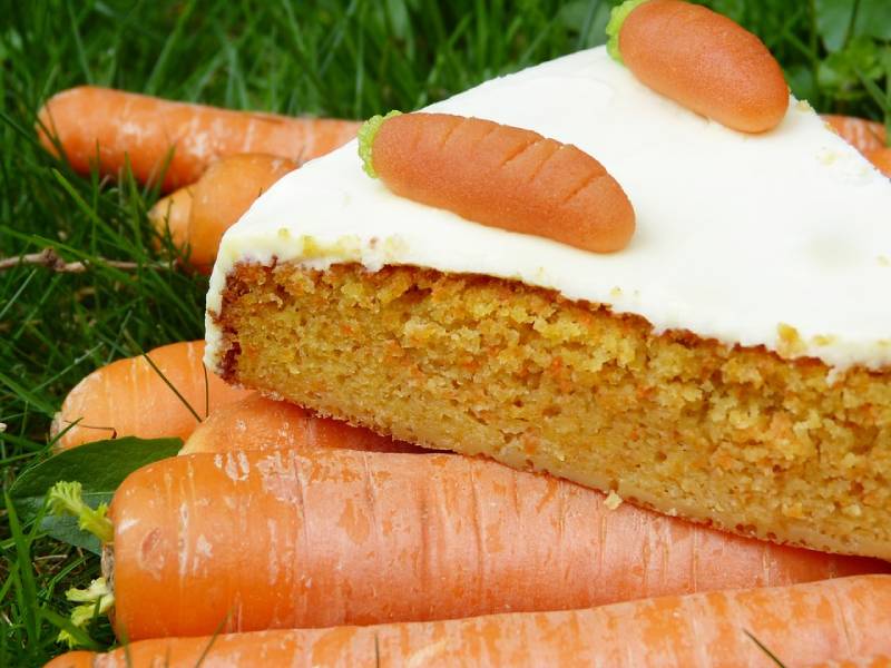 carrot benefits + cake carrot recipe + is it better to eat carrots peeled