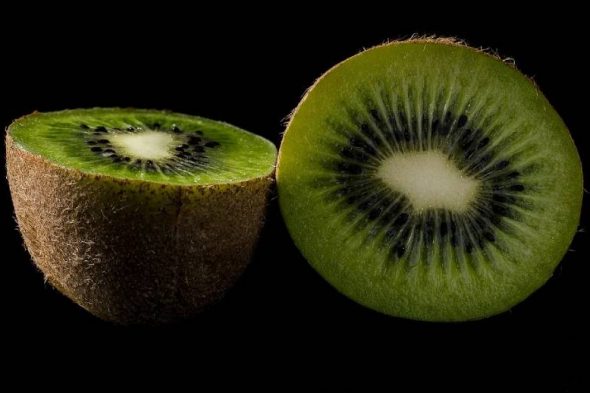 kiwi allergic effects , benefits , nutrition facts and kiwi recipes
