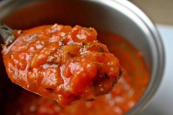 Difference between tomato puree and paste and sauce
